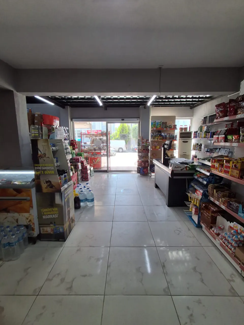 Bora Market mağaza fotoğrafı